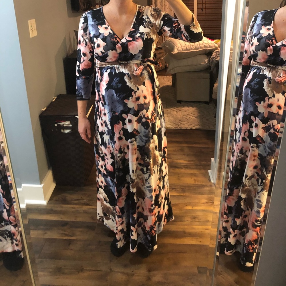 Maternity Floral Dress Size Medium